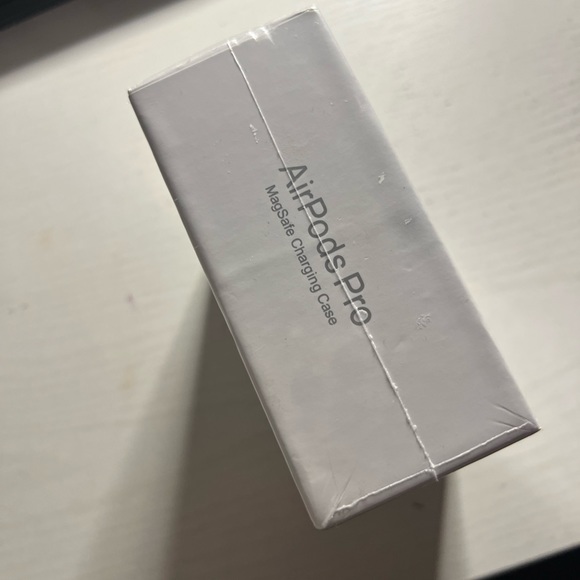 AirPod Pros - Picture 3 of 4